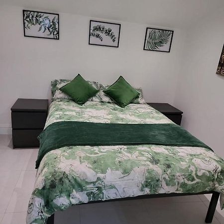 Apartament Fancy Basement Flat B Londyn Zewnętrze zdjęcie